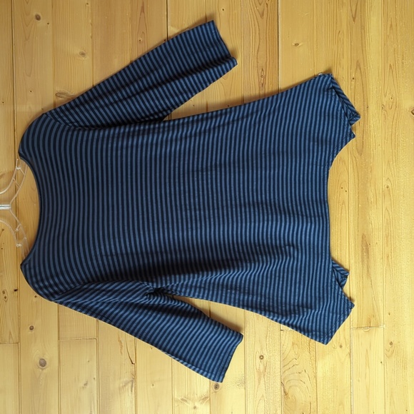 Lulu B Tunic with Asymmetrical Hem - Picture 5 of 5